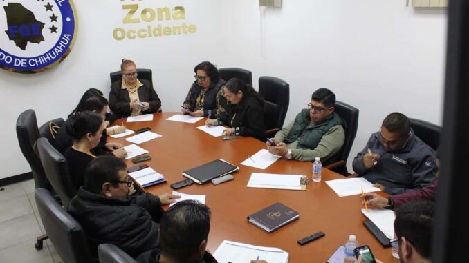 Participan en conversatorio personal de Fiscalía, Tribunal de Justicia y Defensoría