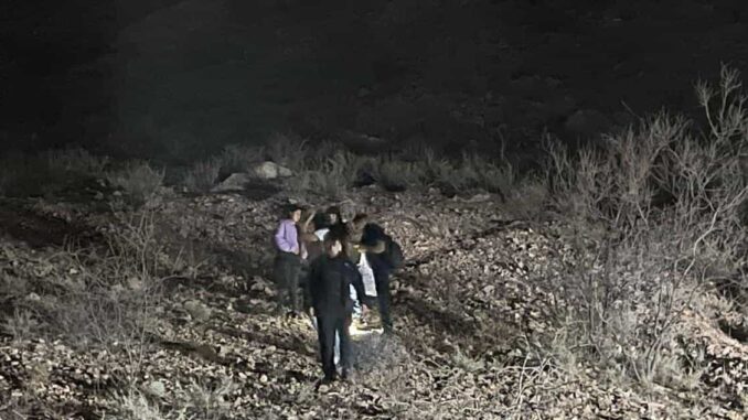 Auxilian bomberos a 4 senderistas en la Sierra de Nombre de Dios