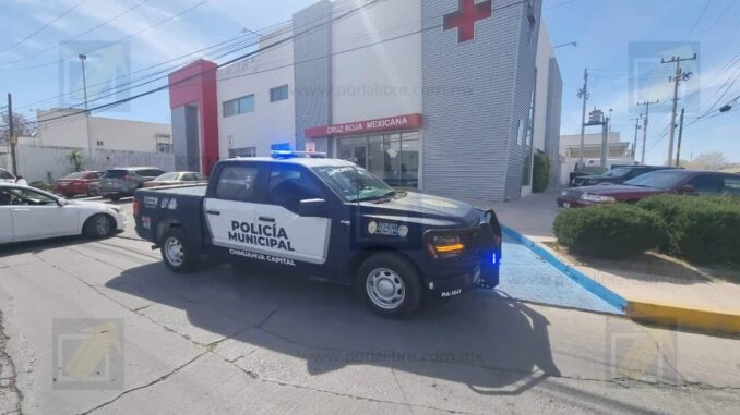 Llega baleado a Cruz Roja del canal; amigos lo abandonan