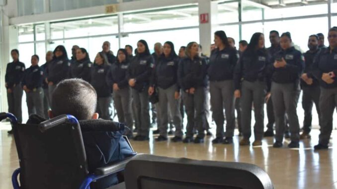 Cumple FGE sueño de niño de convertirse en Policía Ministerial por un día
