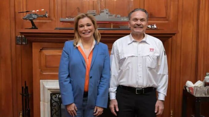 Maru Campos se reunió con el director general del Infonavit