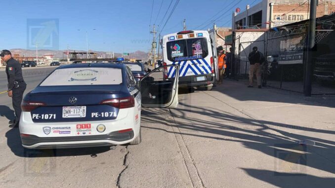 Motociclista sufre caída al evitar un choque en el periférico R. Almada