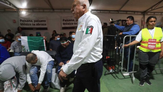 Autoridades reciben a repatriados en Chihuahua dentro de la estrategia ‘México te abraza’