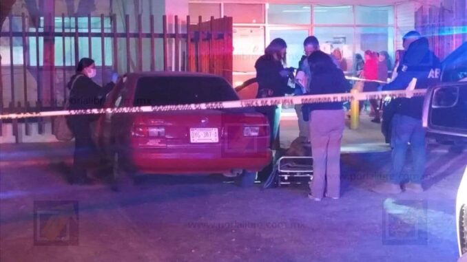 Hombre fallece afuera de clínica del IMSS en Ávalos mientras esperaba atención