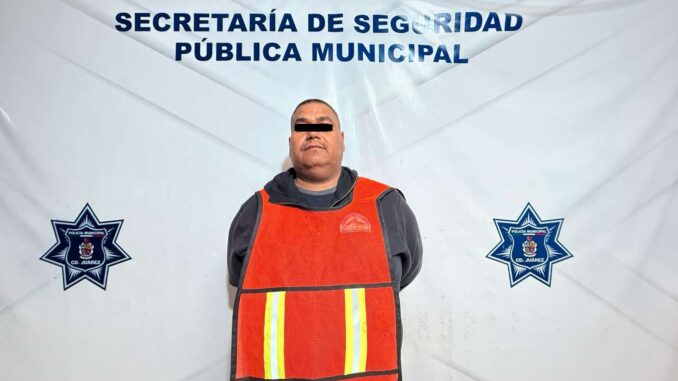 Detienen a ladrón de autos en camioneta robada