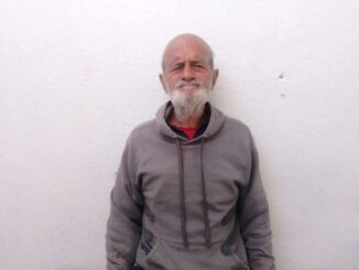 Buscan a familiares de hombre de 75 años extraviado en Partido Iglesias