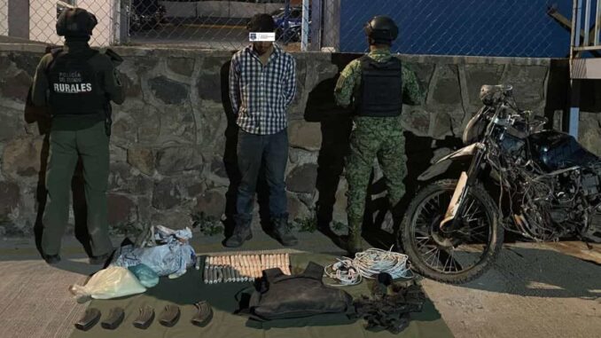 Operativo Conjunto detiene a hombre con explosivos en Moris