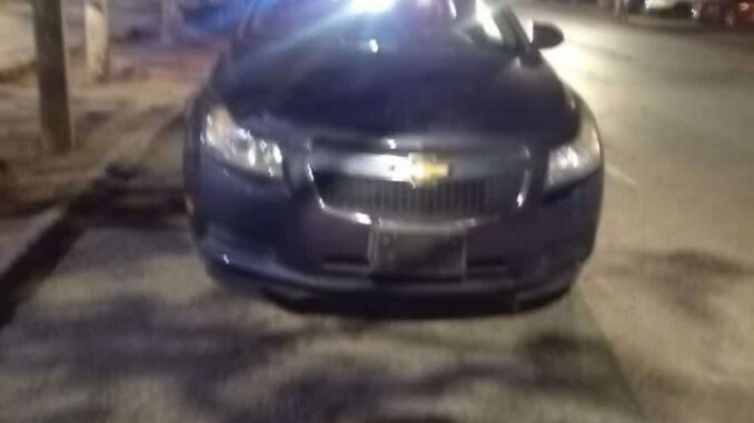 Cliente se lleva auto de taller sin pagar reparación en el fraccionamiento San Antonio