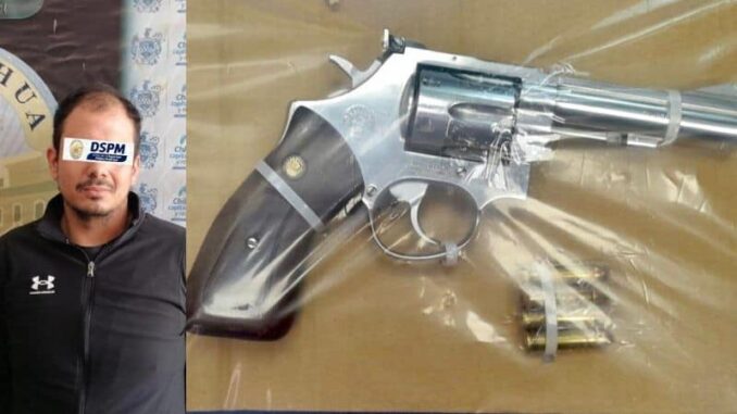 Municipales detienen a un hombre por amenazas con arma de fuego