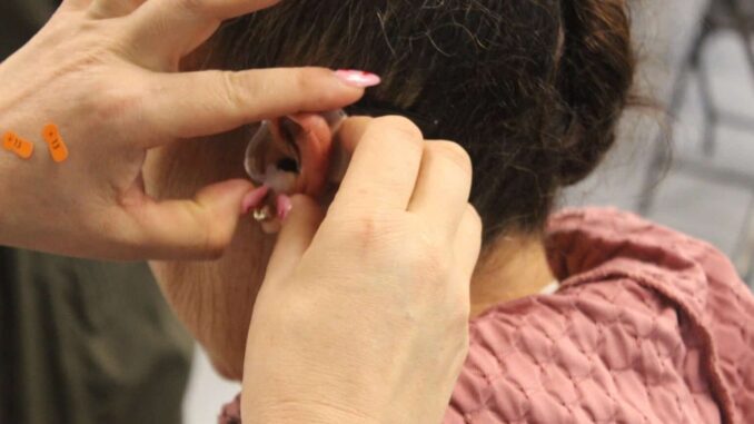 Anuncia Municipio convocatoria “Todo Oídos”; entregarán aparatos auditivos