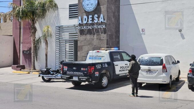 Roban equipos de aire acondicionado en edificio de empresa de seguridad privada
