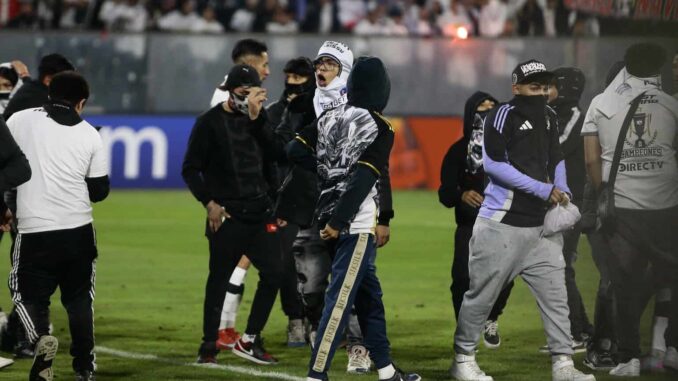 Colo Colo lamenta muerte de dos aficionados previo a juego de Copa Libertadores