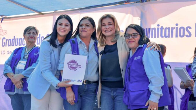 Maru Campos encabeza ceremonia de graduación de 450 alumnos de Centros Comunitarios de Juárez