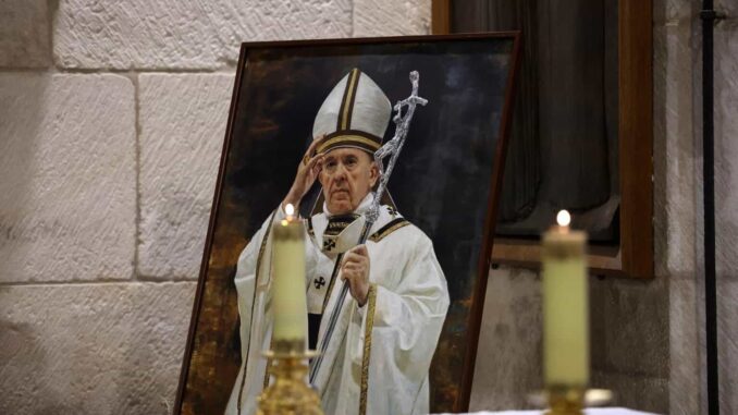 SRE externa condolencias por muerte del papa Francisco