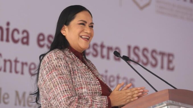 Sheinbaum defiende a titular del Bienestar, Ariadna Montiel