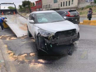 Mujer pierde el control en curva de La Cantera y Washington