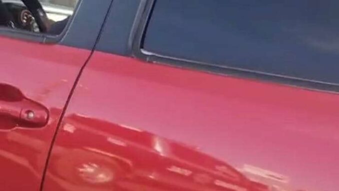 Conductora paga más de 19 mil pesos por meterse a fila del puente