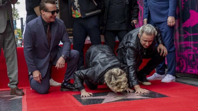 Green Day recibe su estrella en el Paseo de la Fama de Hollywood