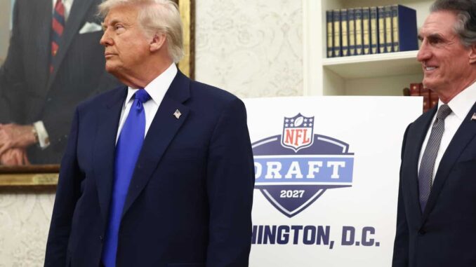 Trump dice que anunciará aranceles a productos farmacéuticos en las próximas dos semanas