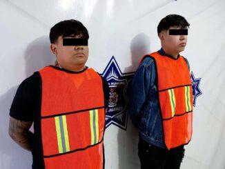 Detienen a dos con un fusil de asalto y cartuchos útiles