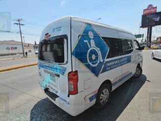 Choque entre urbano y transporte oficial deja dos personas con discapacidad lesionadas