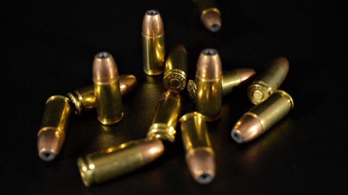 Balacera en Iztapalapa deja un abatido y dos presuntos delincuentes detenidos