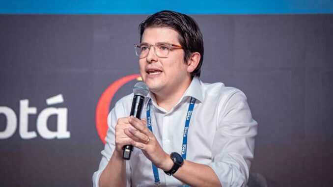 La salud del senador colombiano Uribe Turbay mantiene en vilo a todo un país