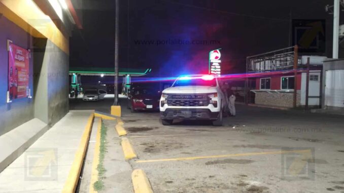 Hombre es obligado a conducir por carretera a Cuauhtémoc por sujetos armados; lo bajan en entronque de El Charco