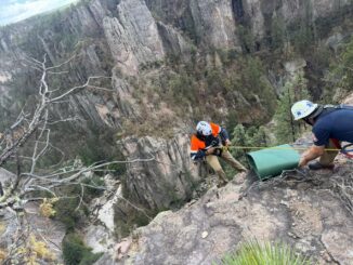 Rescatan cuerpo de hombre reportado desaparecido encontrado en cascada de Bocoyna