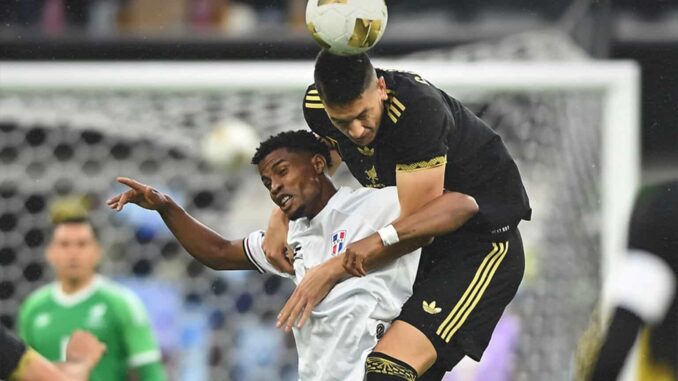 México le gana 1-0 a República Dominicana tras 45 minutos