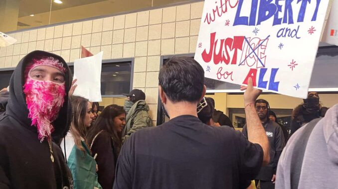 El jefe de la Policía de Los Ángeles espera manifestaciones «sin precedentes» este sábado