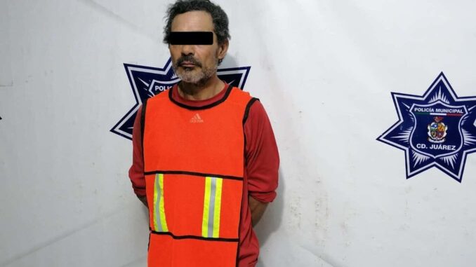 Arrestan a hombre con arma de fuego en la colonia Santa Rosa