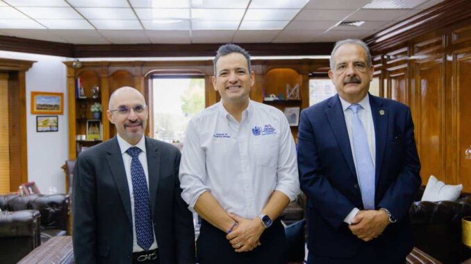 Refrenda alcalde compromiso con la economía local con apoyo de CANACO y CONCANACO