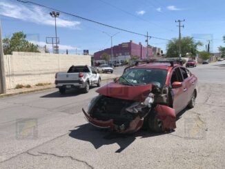Se registra choque con lesionada por omitir un alto