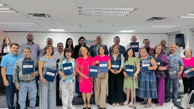 Reconocen a pensionados y jubilados con bonos económicos por más de 25 millones de pesos