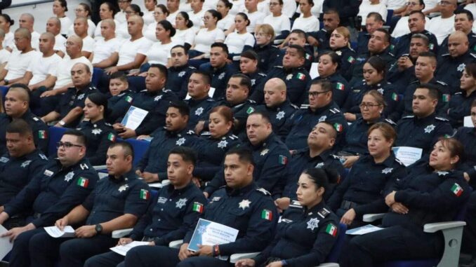 Reconocen a 80 elementos de la Policía Municipal destacados en abril