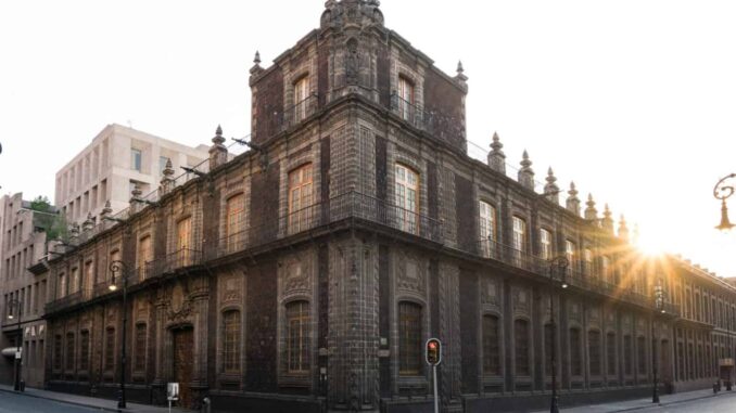 Banamex cumple 141 años de historia e innovación