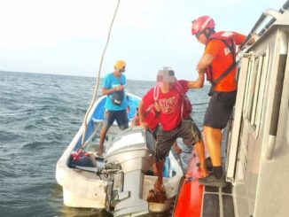 Marina rescata a 8 pescadores a la deriva en Campeche