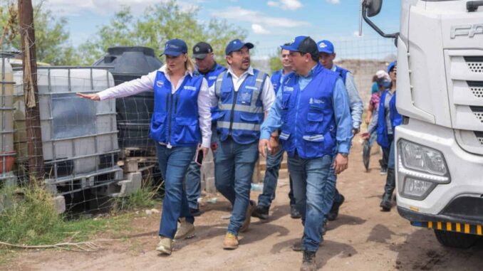 Atiende Maru Campos a familias afectadas por las lluvias al sur de Chihuahua capital