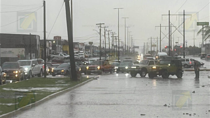 Autoridades refuerzan operativos tras severas afectaciones por lluvias en vialidades de la ciudad