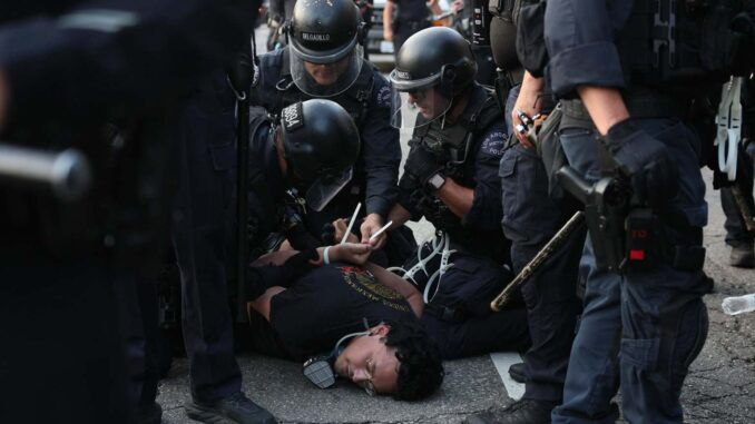 Casi siete de cada diez migrantes detenidos en Los Ángeles no tiene antecedentes penales