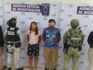 Presenta AEI a pareja detenida por secuestro de migrantes originarios de La India en Juárez