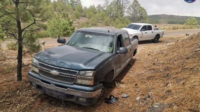 Recupera AEI Occidente pick up y automóvil sedán robados