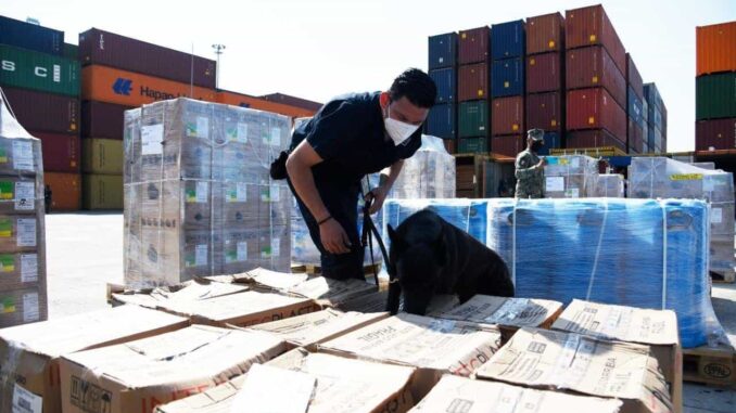 Empresarios acuerdan combatir contrabando y fraude en aduanas