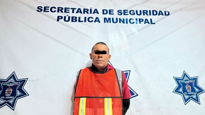 Lo detienen por ocasionar daños a cámara de emergencia