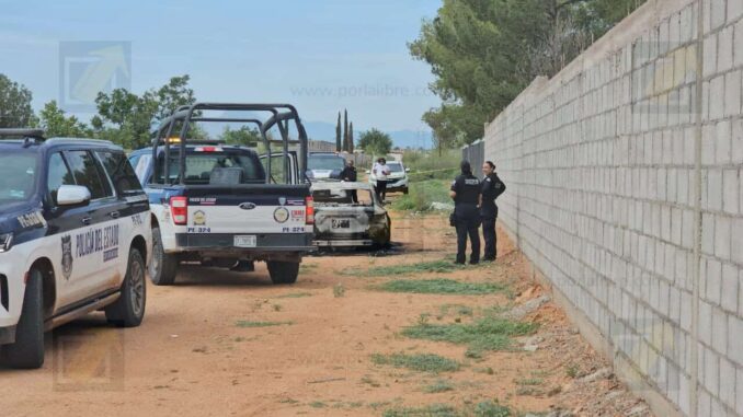 Hallan vehículo calcinado con un cuerpo en su interior en la colonia Valles de Chihuahua