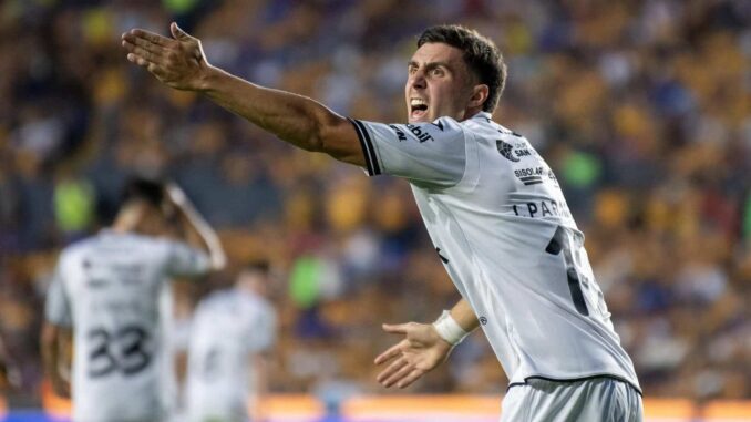 El argentino José Paradela, exjugador del River Plate, firma con el Cruz Azul