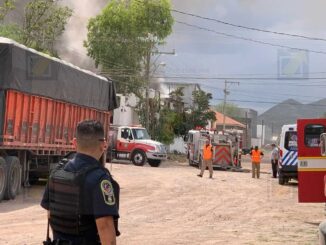 Incendio en bodega de frijol provoca evacuación en la colonia Aeropuerto