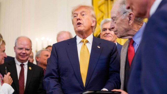 Demandan al Gobierno de Trump por limitar asesoría legal a migrantes en Alligator Alcatraz