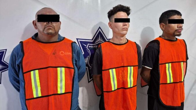 Arrestan a tres en posesión de cristal, se les acusa de robar una ferretería